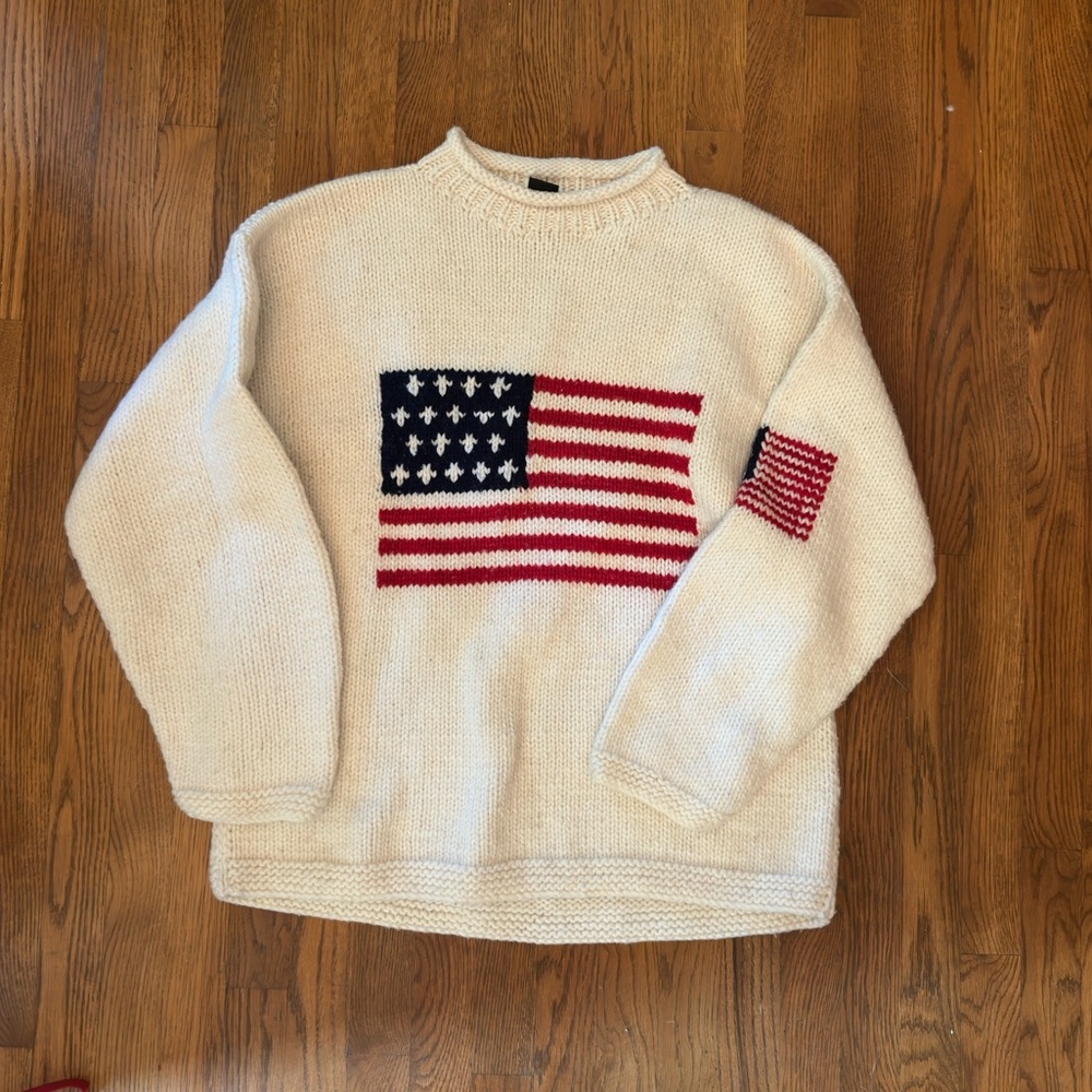 Vintage 1980s ~ 100% Wool Cream Sweater with American Flag